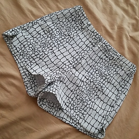 Forever 21 Pants - Cute shorts